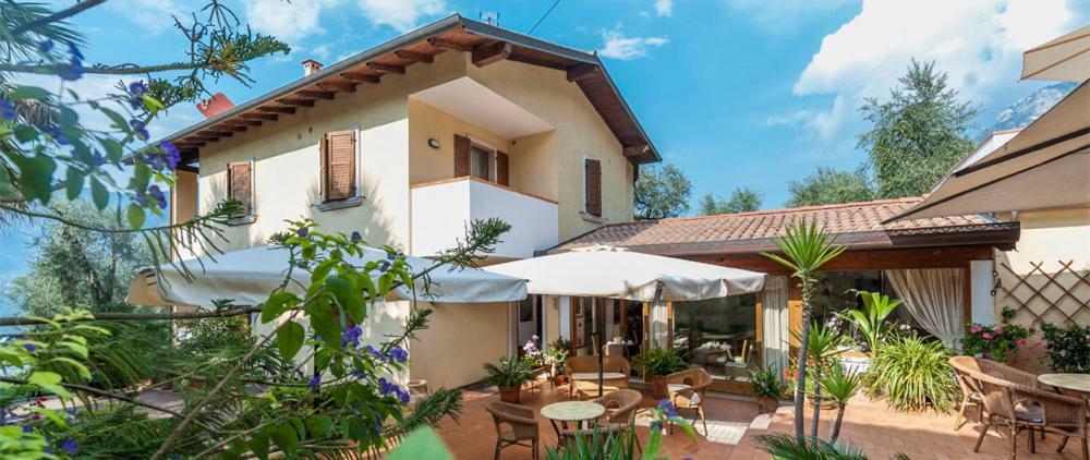 B&B Casa Benamati By Kelly Malcesine Luaran gambar