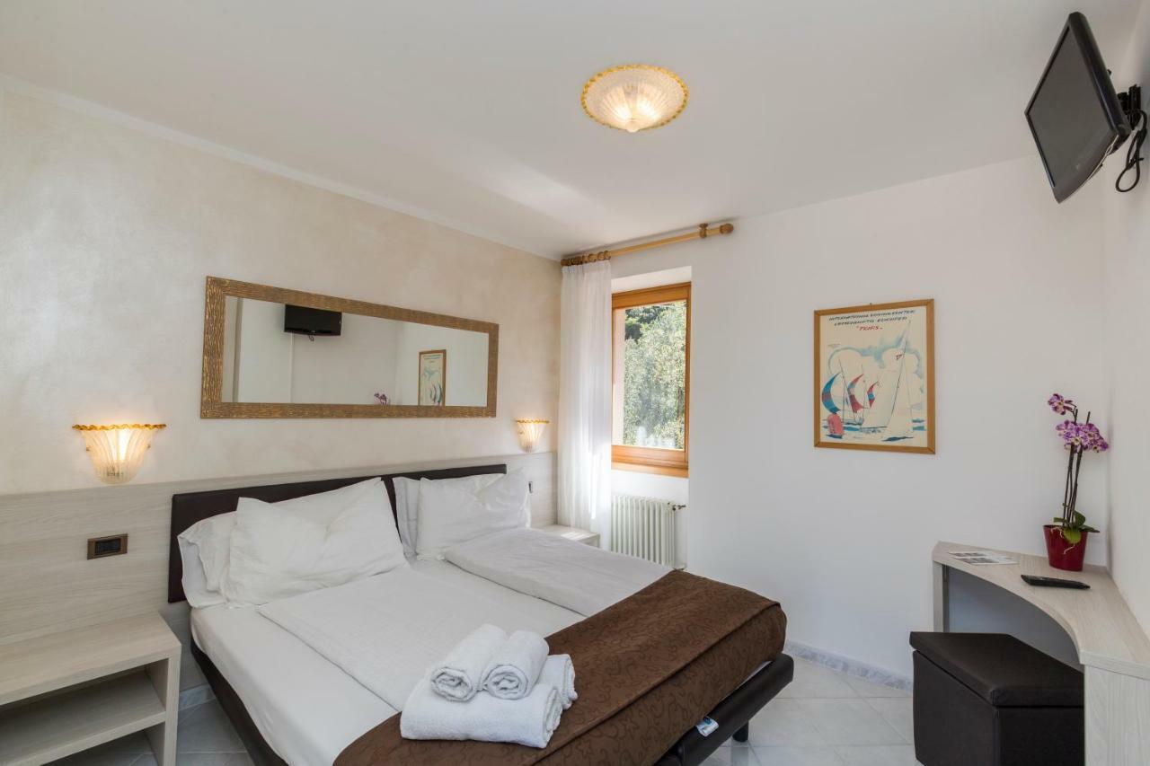 B&B Casa Benamati By Kelly Malcesine Luaran gambar